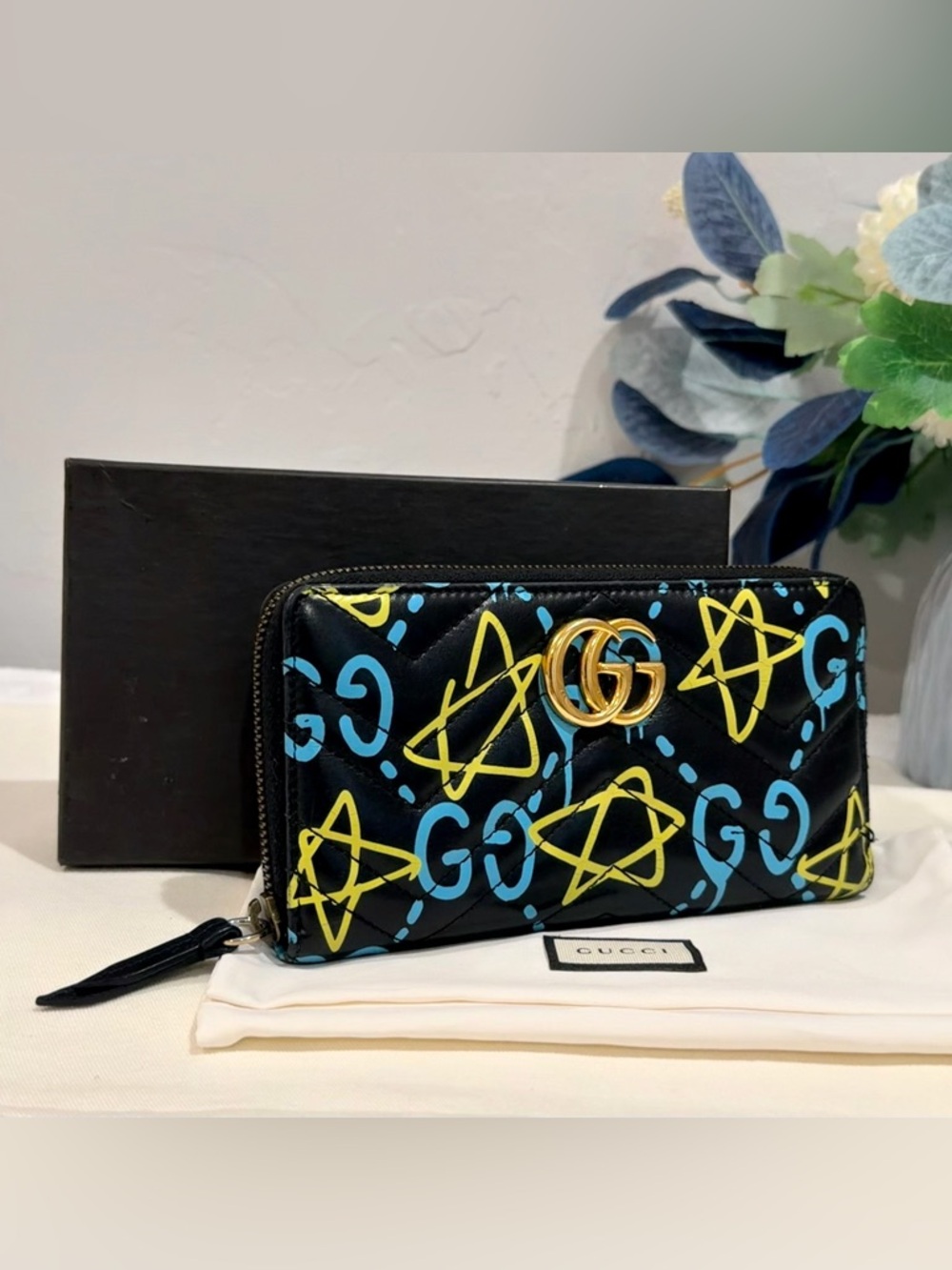 Gucci GG Marmont Matelasse GucciGhost Zippy Wallet